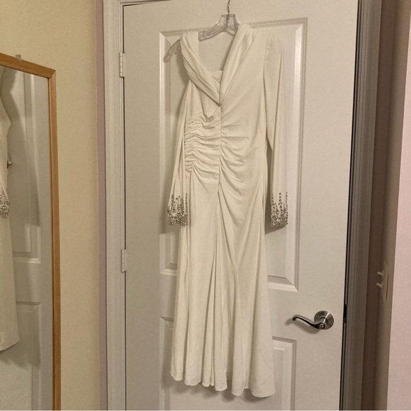 Mac Duggal One Shoulder Off the Shoulder Ivory White Gown Long Sleeves w/ Train - Picture 7 of 11